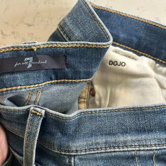 7 For All Mankind Dojo Tailorless Bootcut Flare Jean w/ Embroidered Back Pockets - Picture 11 of 16